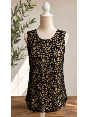 Isobella & Chloe Cotton Silk Beige Black Floral Lace Overlay Sleeveless Top XS